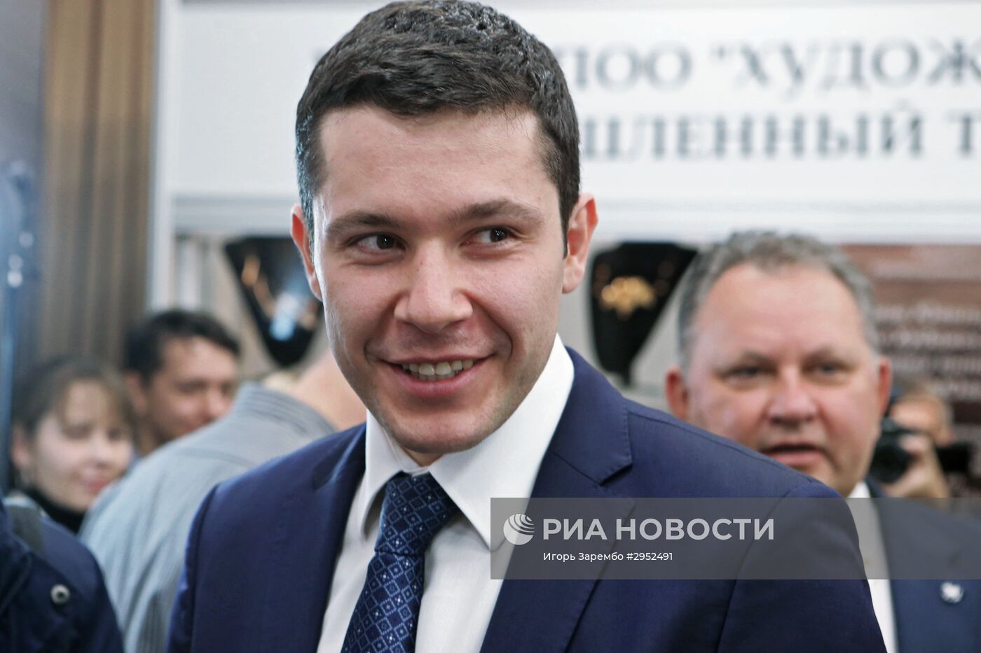Врио губернатора Калининградской области А. Алиханов принял участие в первом экономическом форуме янтарной отрасли