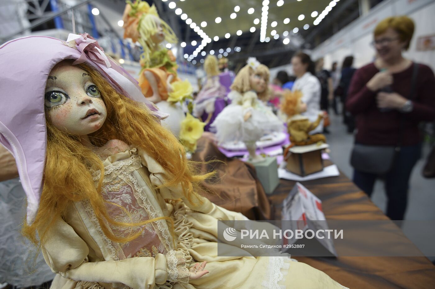 12-я Международная выставка-ярмарка "Салон авторской куклы"