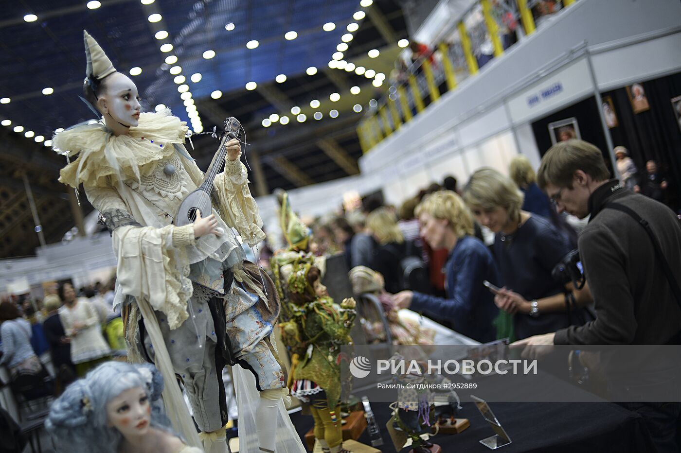 12-я Международная выставка-ярмарка "Салон авторской куклы"