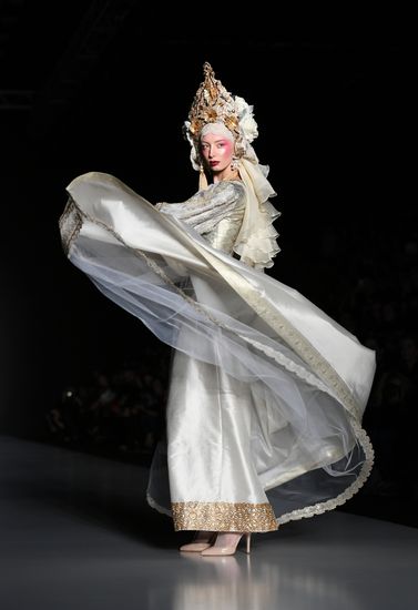 Неделя моды "Mercedes-Benz Fashion Week" в Москве. День первый
