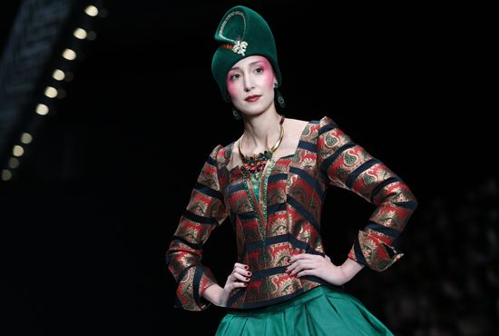 Неделя моды "Mercedes-Benz Fashion Week" в Москве. День первый
