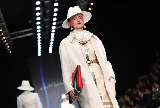 Неделя моды "Mercedes-Benz Fashion Week" в Москве. День первый