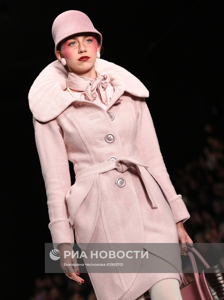 Неделя моды "Mercedes-Benz Fashion Week" в Москве. День первый