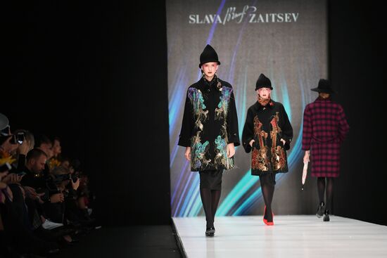 Неделя моды "Mercedes-Benz Fashion Week" в Москве. День первый