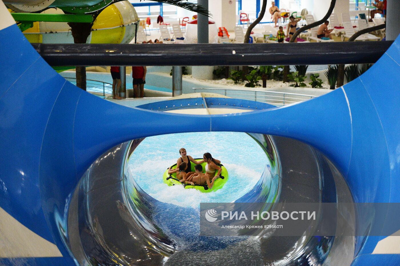 Крупнейший в России крытый аквапарк открылся в Новосибирске