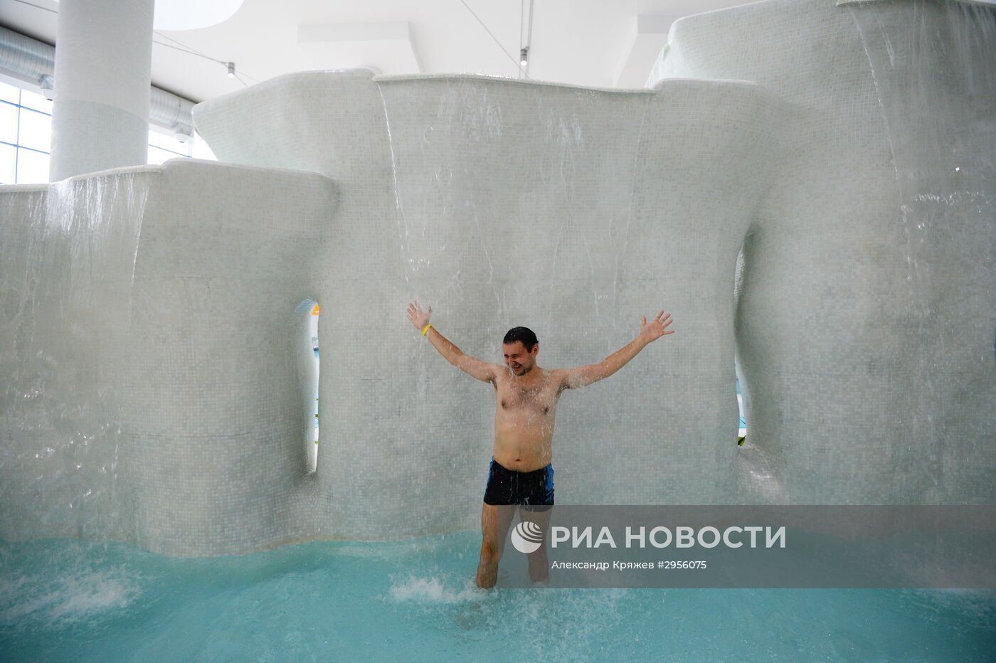Крупнейший в России крытый аквапарк открылся в Новосибирске