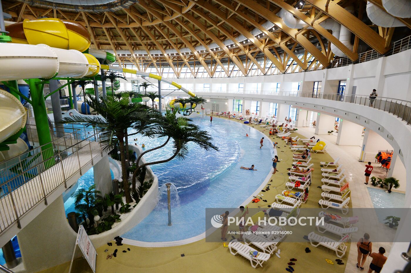 Крупнейший в России крытый аквапарк открылся в Новосибирске