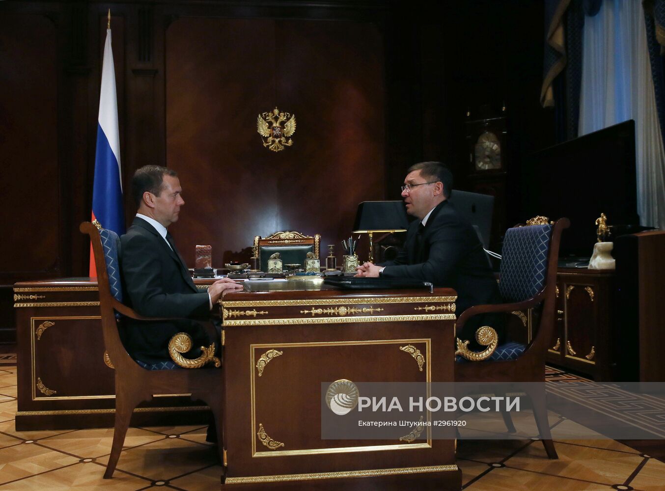 Премьер-министр РФ Д. Медведев встретился с губернатором Тюменской области В. Якушевым