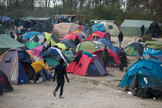 Ситуация в лагере беженцев в Кале во Франции