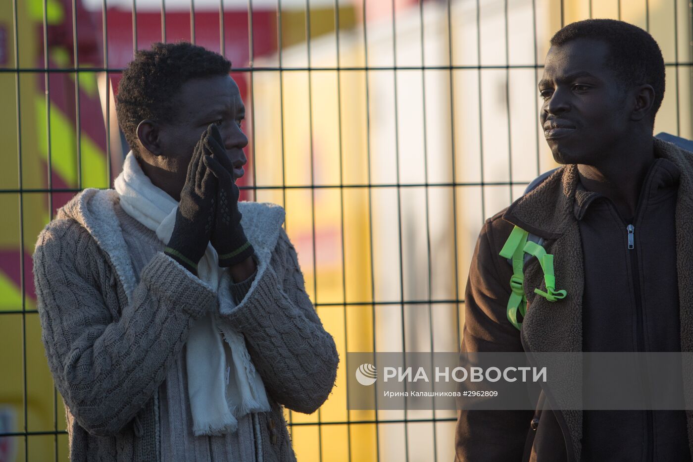 Продолжается расселение стихийного лагеря беженцев в Кале во Франции