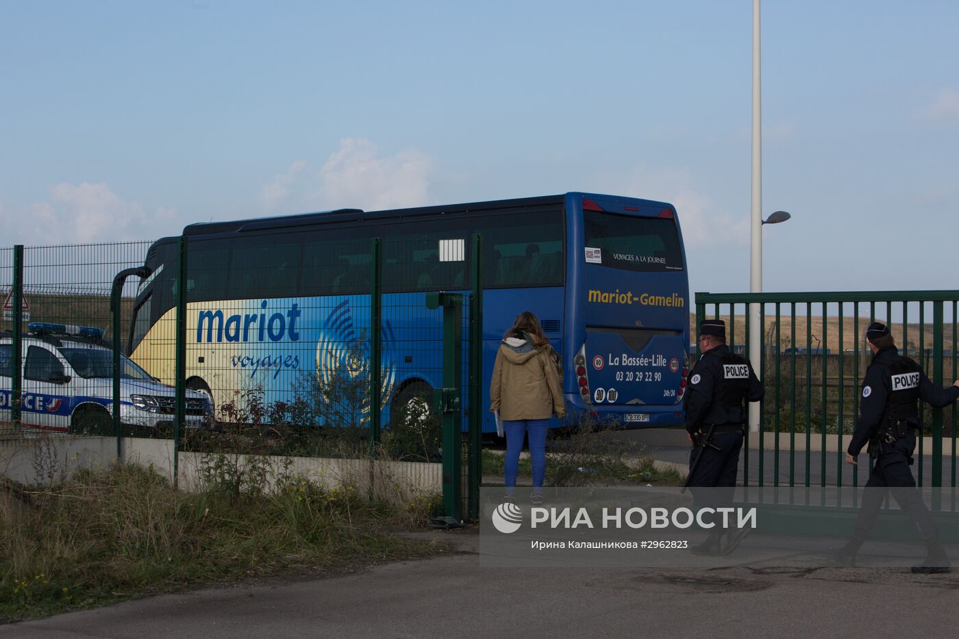 Продолжается расселение стихийного лагеря беженцев в Кале во Франции