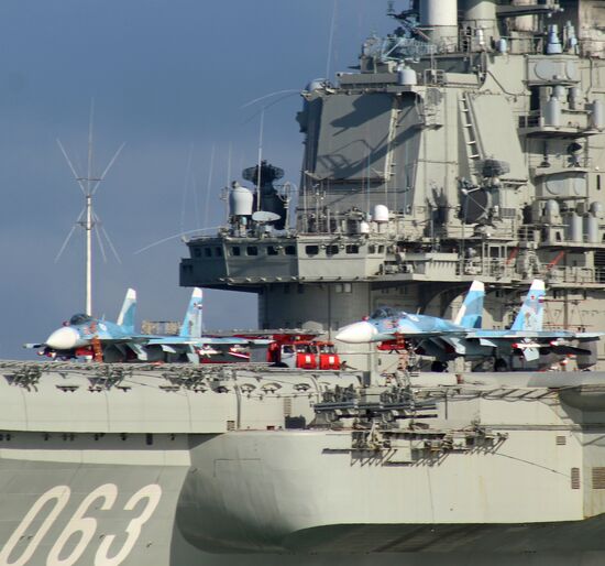 Проход авианосной группы Северного флота России через пролив Ла-Манш