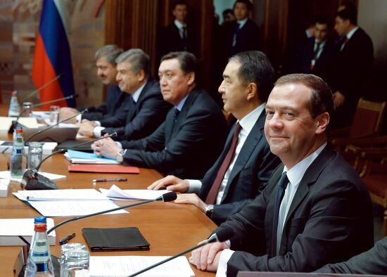 Премьер-министр РФ Д. Медведев принял участие в заседании Евразийского межправительственного совета Премьер-министр РФ Д. Медведев принял участие в заседании Евразийского межправительственного совета