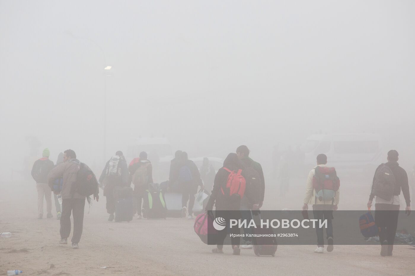 Продолжается расселение стихийного лагеря беженцев в Кале во Франции