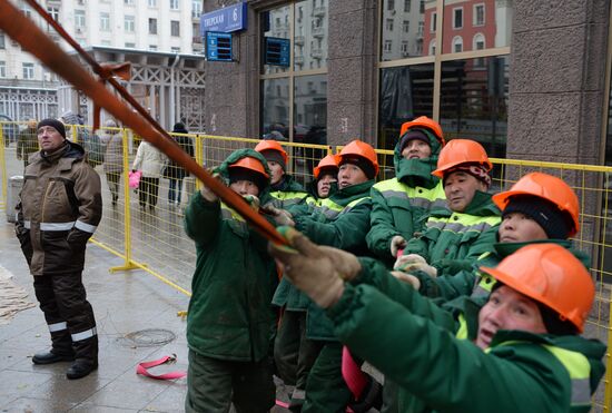 Высадка липовой аллеи на Тверской улице