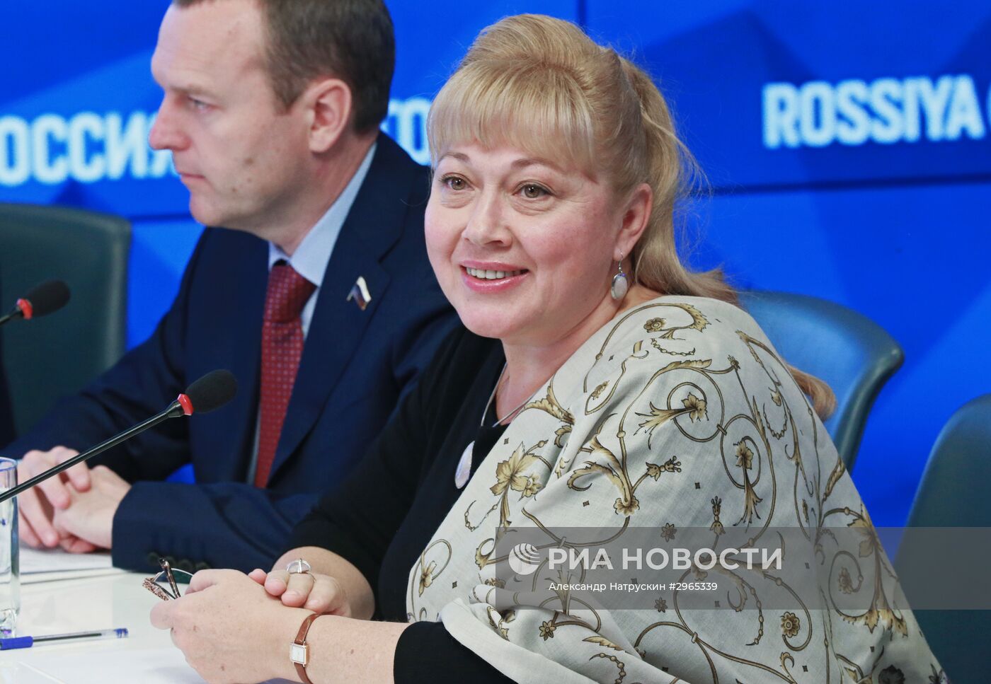 Круглый стол "Крым - открытая трибуна"