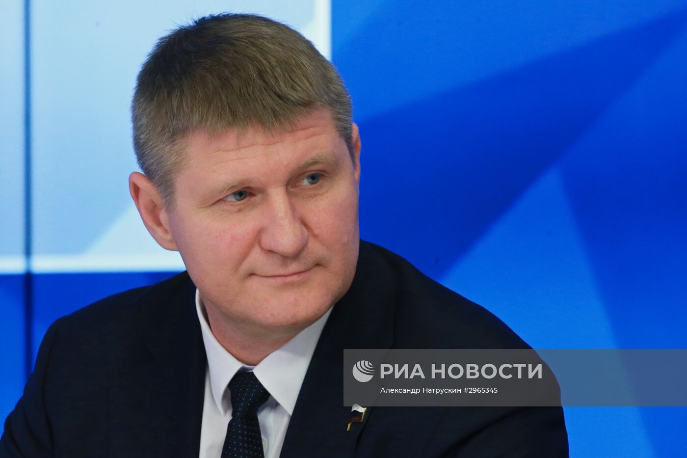 Круглый стол "Крым - открытая трибуна"