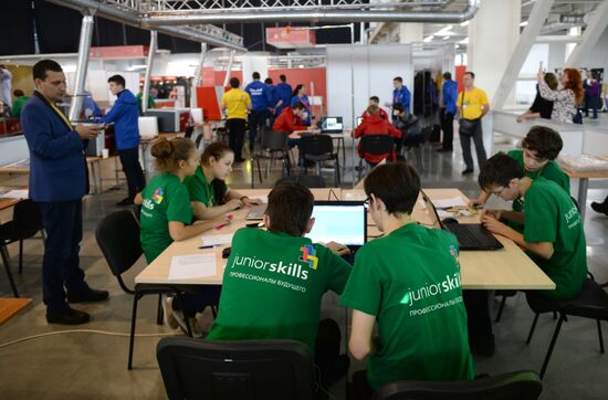 Чемпионат рабочих профессий WorldSkills Hi-Tech-2016 в Екатеринбурге