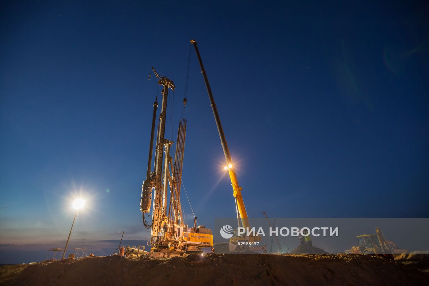 Строители завершили фундамент опор первого участка Керченского моста