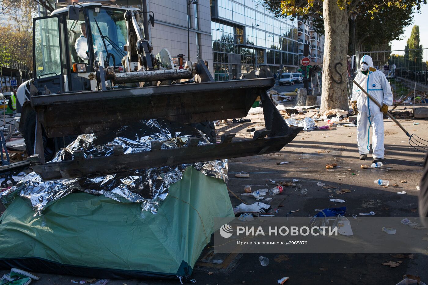 Ситуация в лагере мигрантов в Париже
