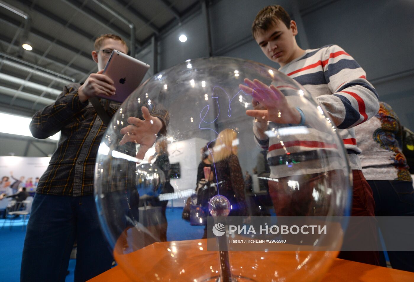 Чемпионат рабочих профессий WorldSkills Hi-Tech-2016 в Екатеринбурге. День второй