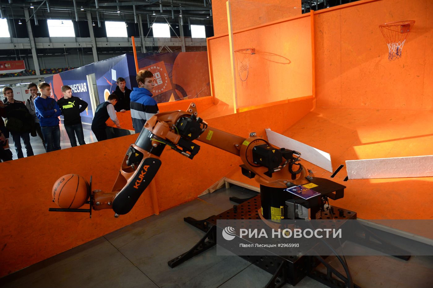 Чемпионат рабочих профессий WorldSkills Hi-Tech-2016 в Екатеринбурге. День второй