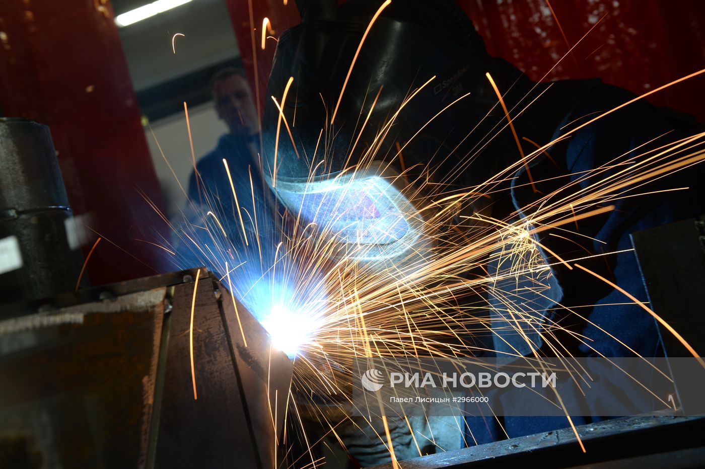 Чемпионат рабочих профессий WorldSkills Hi-Tech-2016 в Екатеринбурге. День второй