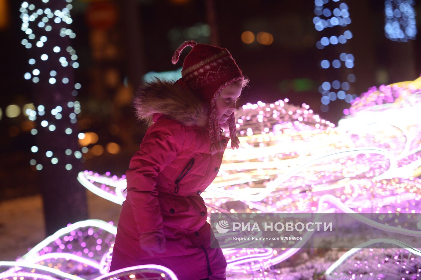 Вечерняя подсветка на улицах Москвы