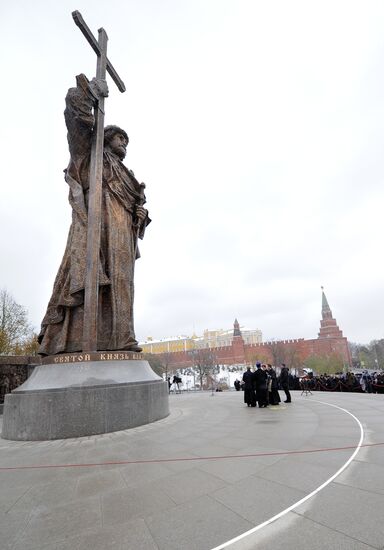 Открытие памятника князю Владимиру на Боровицкой площади