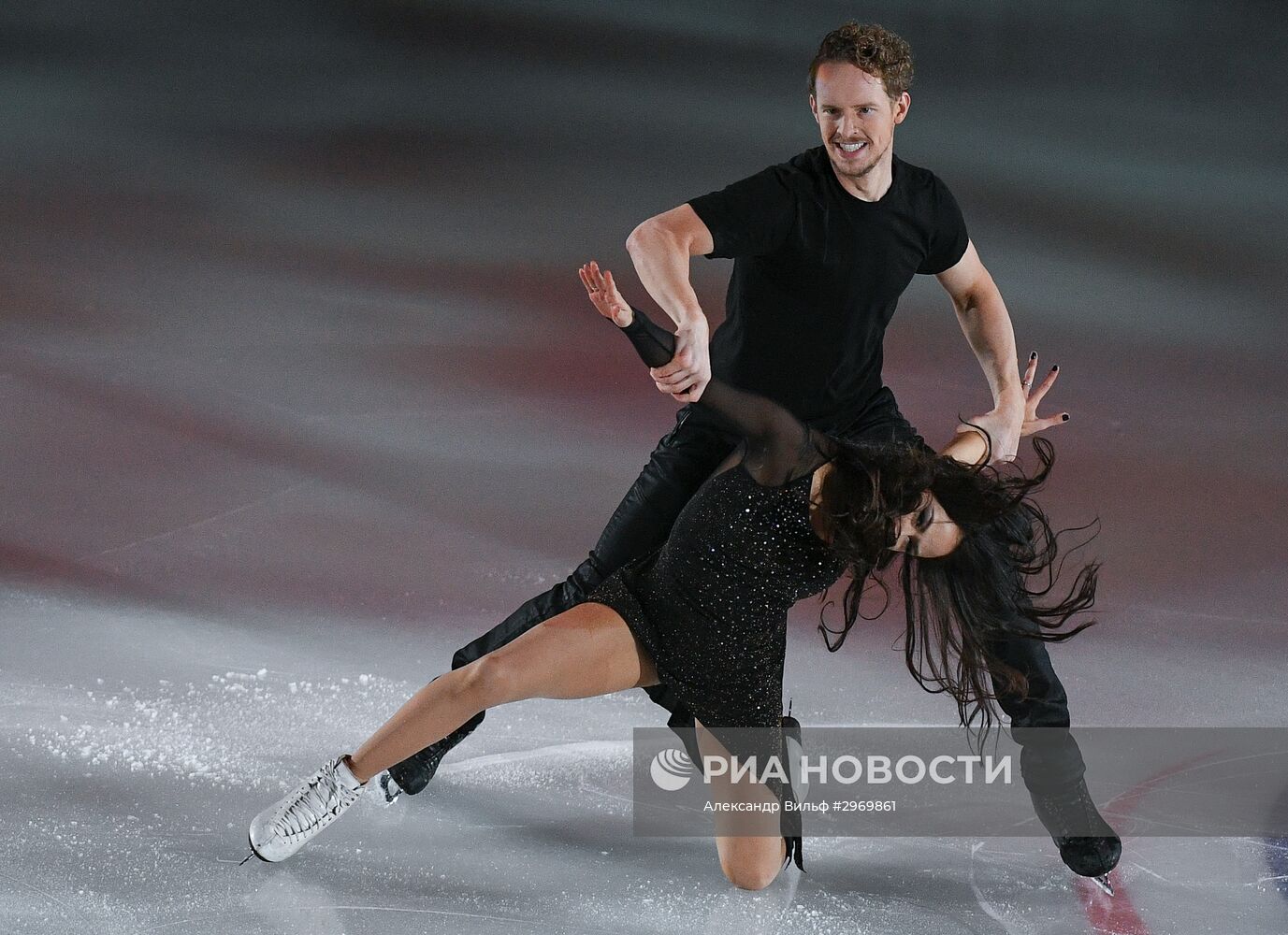 Фигурное катание. III этап Гран-при. Показательные выступления