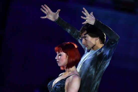 Фигурное катание. III этап Гран-при. Показательные выступления