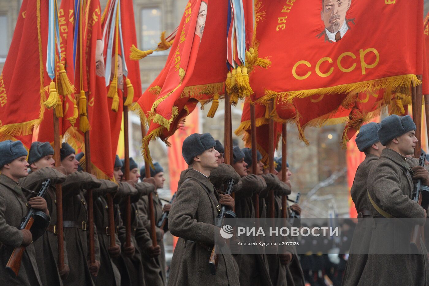 Марш, посвященный 75-й годовщине военного парада 1941 года на Красной площади