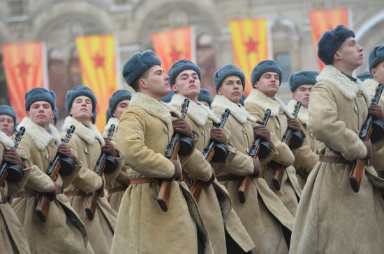 Марш, посвященный 75-й годовщине военного парада 1941 года на Красной площади
