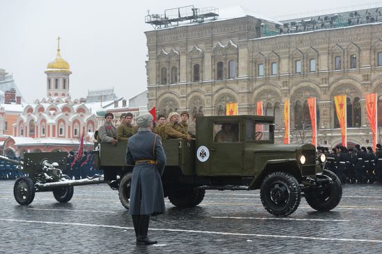 Марш, посвященный 75-й годовщине военного парада 1941 года на Красной площади