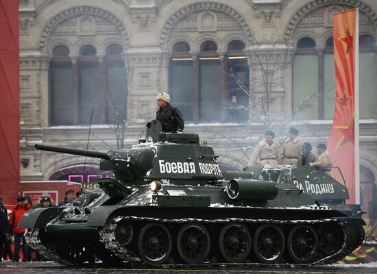 Марш, посвященный 75-й годовщине военного парада 1941 года на Красной площади