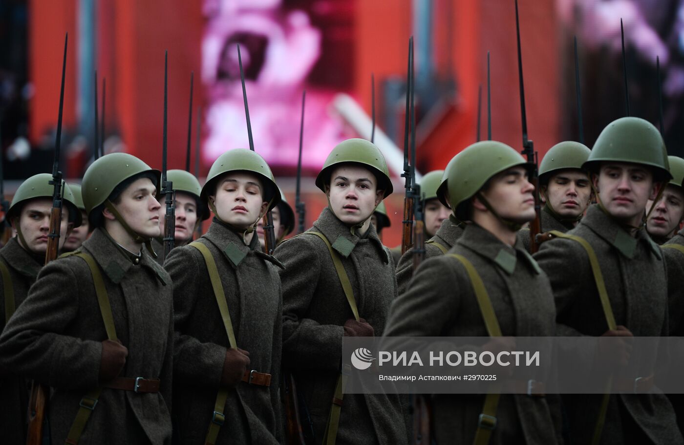 Марш, посвященный 75-й годовщине военного парада 1941 года на Красной площади