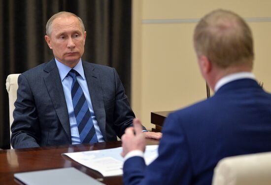 Президент РФ В. Путин встретился с председателем правления "РОСНАНО" А.Чубайсом