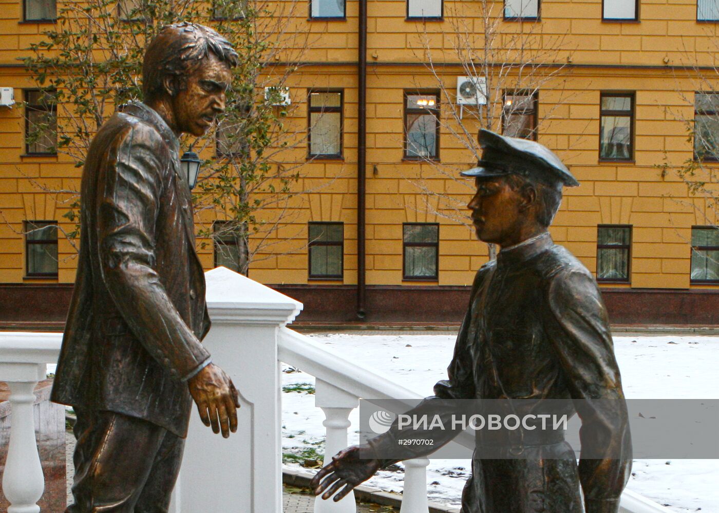 Открытие памятника Глебу Жеглову и Володе Шарапову в Москве