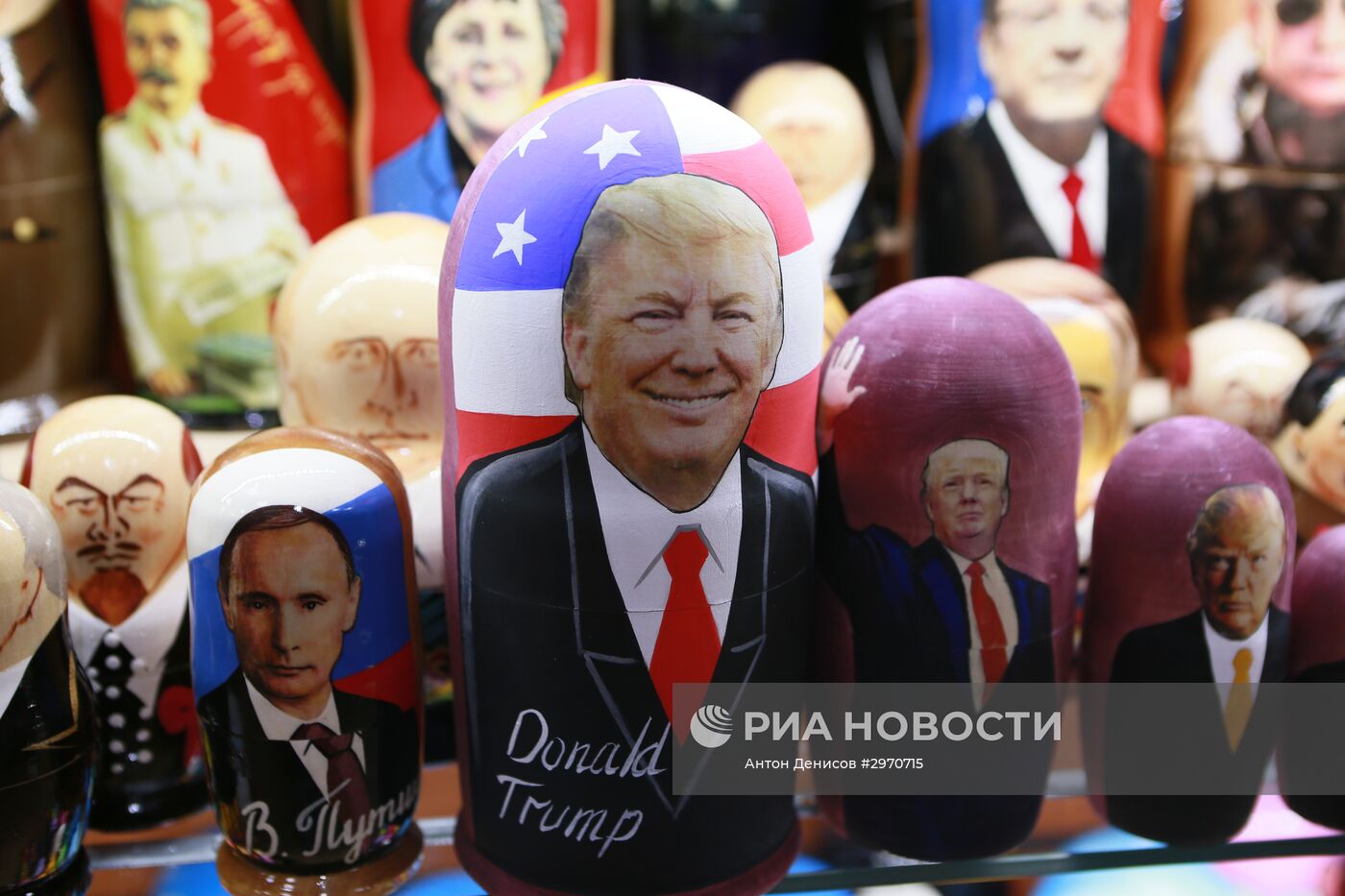 Матрешки с портретом Дональда Трампа продаются в Москве
