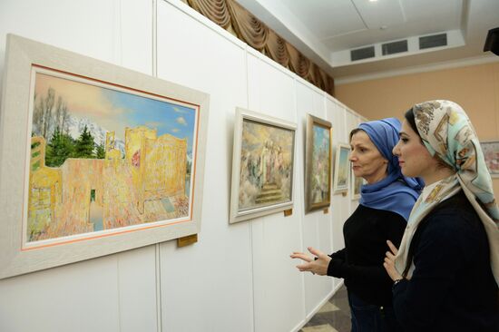 Выставка Никаса Сафронова в Национальном музее Грозного