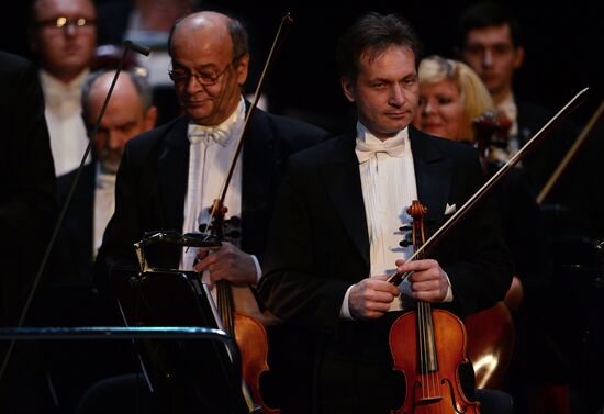 Гала-концерт звезд мировой оперы в честь 90-летия Галины Вишневской