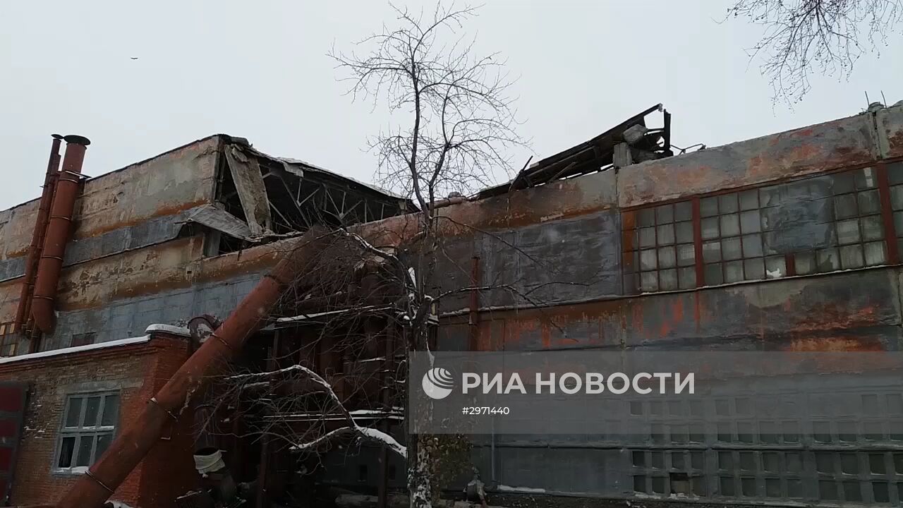 Обрушение кровли цеха на машиностроительном заводе в Екатеринбурге