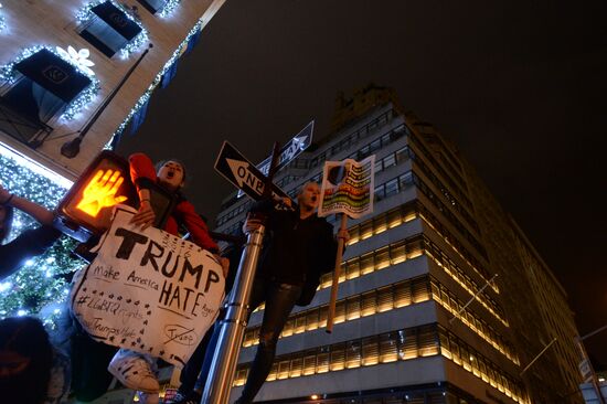 Акция протеста против Д. Трампа в Нью-Йорке