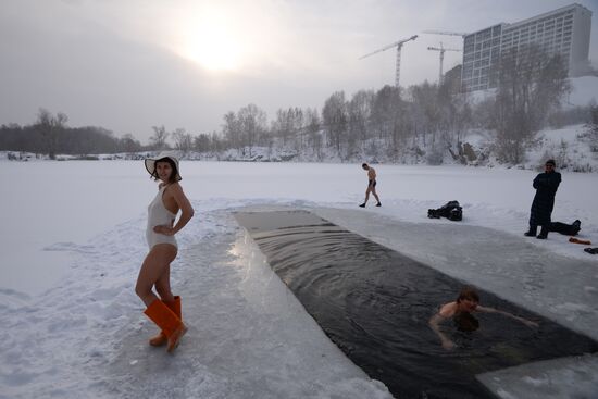 Открытие купального сезона моржей в Новосибирске