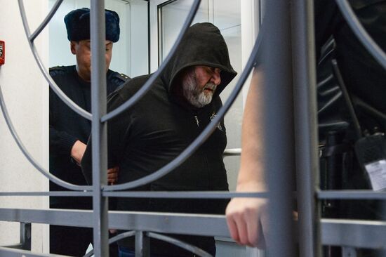 Избрание меры пресечения задержанным по делу о вымогательстве против заместителей главы Кемеровской области