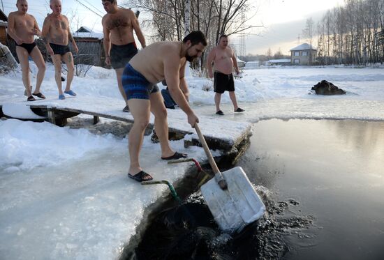 Клуб моржей "Белый Медведь" в Екатеринбурге