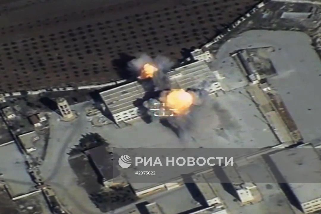 Нанесение авиаудара крылатыми ракетами по объектам террористов в САР самолетами Ту-95МС ВКС России