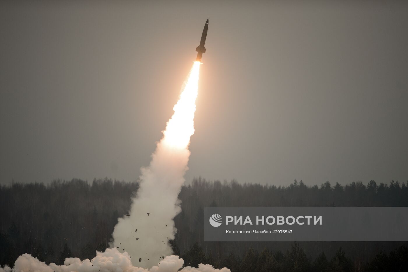 День ракетных войск и артиллерии на полигоне Луга в Ленинградской области