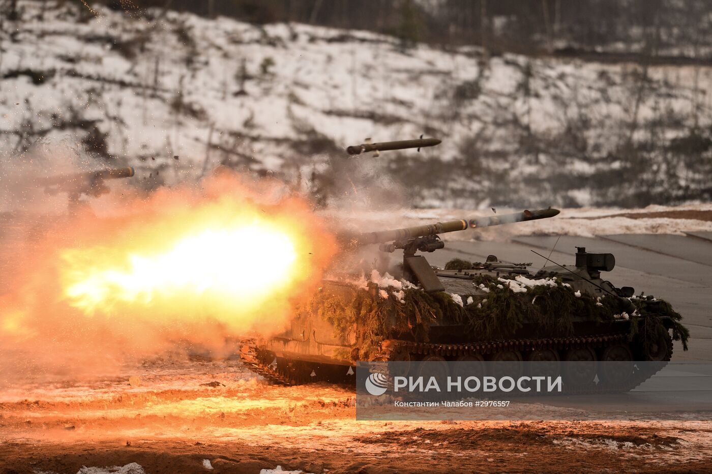 День ракетных войск и артиллерии на полигоне Луга в Ленинградской области
