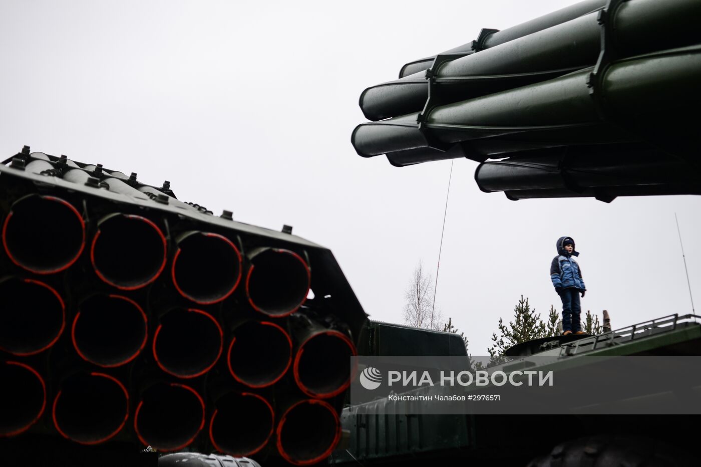 День ракетных войск и артиллерии на полигоне Луга в Ленинградской области